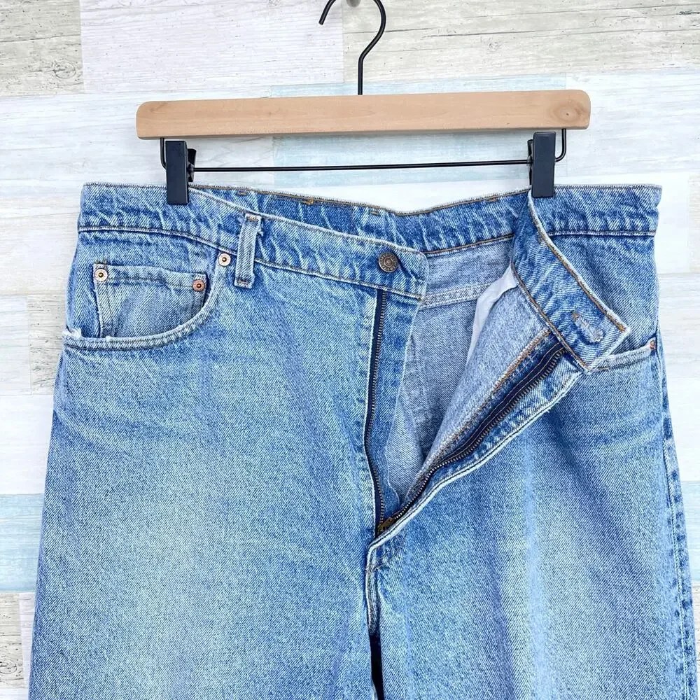 Levis Vintage 550 Rigid Jeans Blue Light Wash Distressed Made in USA Mens 40X28